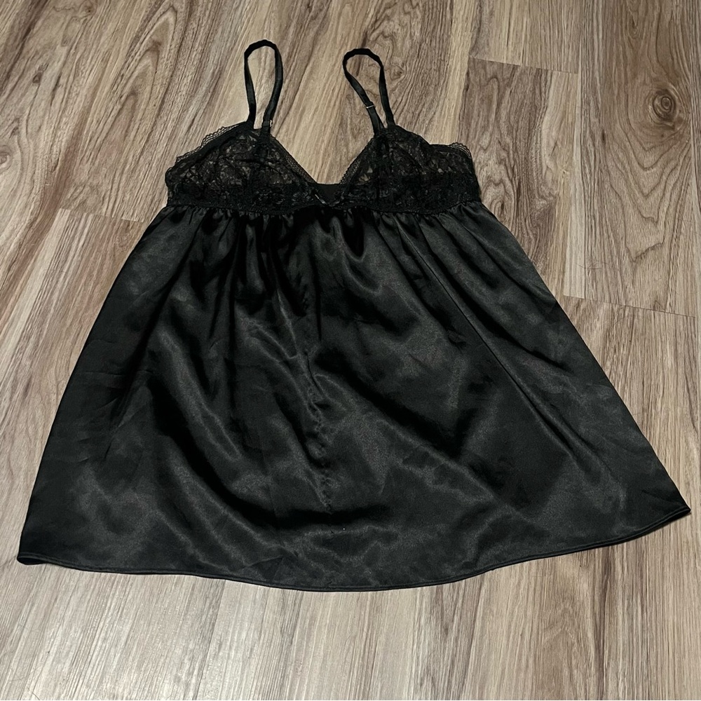 Victoria’s Secret Elegant Black Lace Trim Chemise; Large Women’s